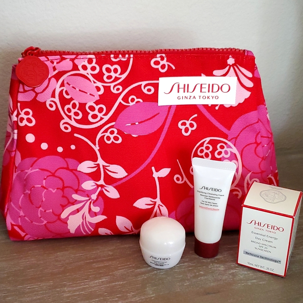 New never used SHISEIDO Skincare set Essential Energy Day cream &Cleansing Foam